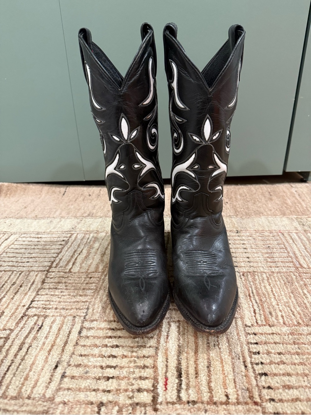 Durango Black Western Embroidered Cowboy Boots - Black/White